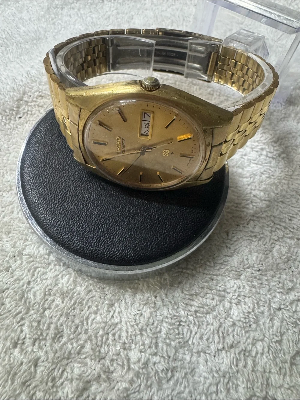 Seiko Gold Tone Quartz Watch with Day-Date